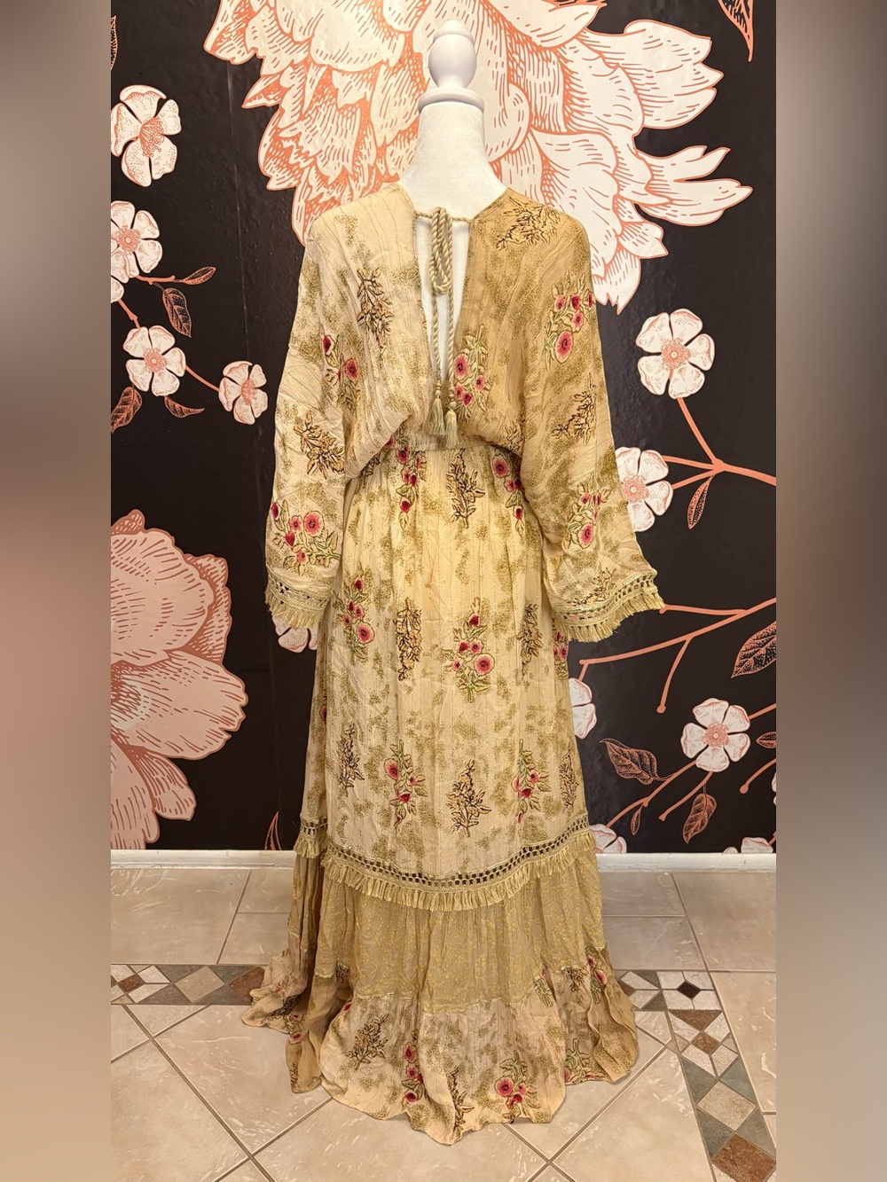 NWT Romantic Golden Champagne Butterfly Sleeve Maxi Dress - Picture 9 of 14
